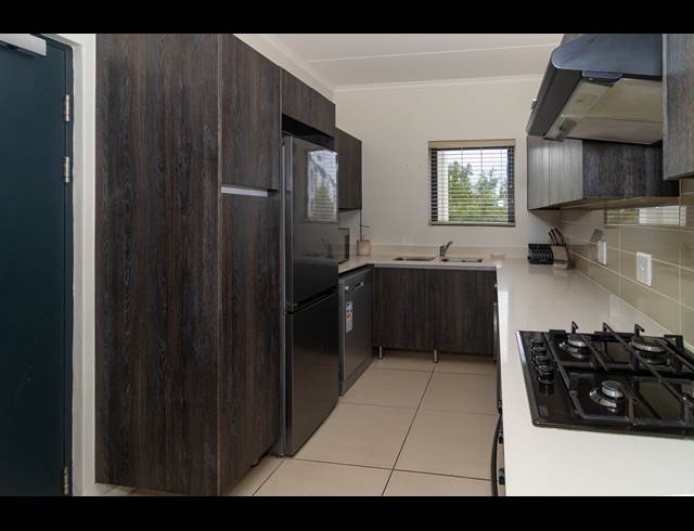 3 BEDROOM APARTMENT TO LET IN DE VELDE